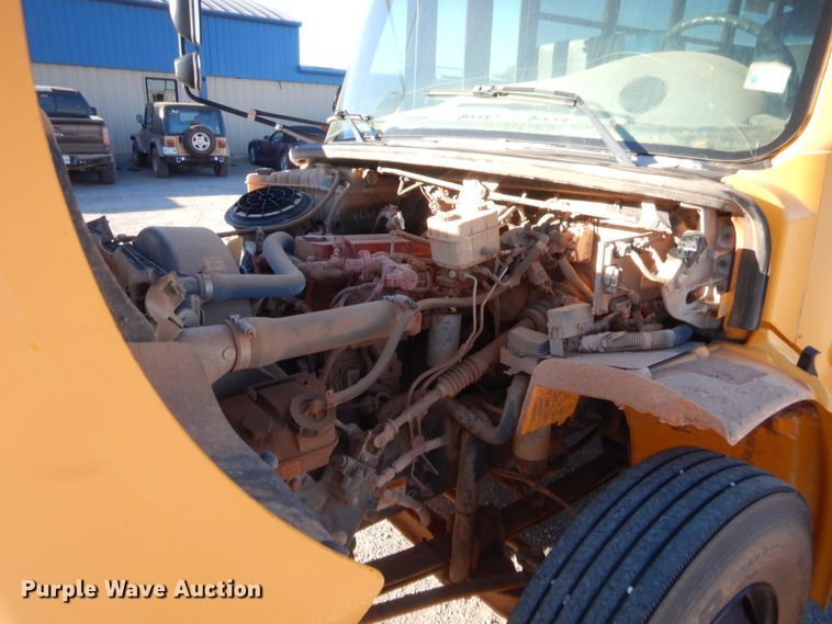 image for item HW9029 2011 Freightliner Thomas Built 221T  school bus