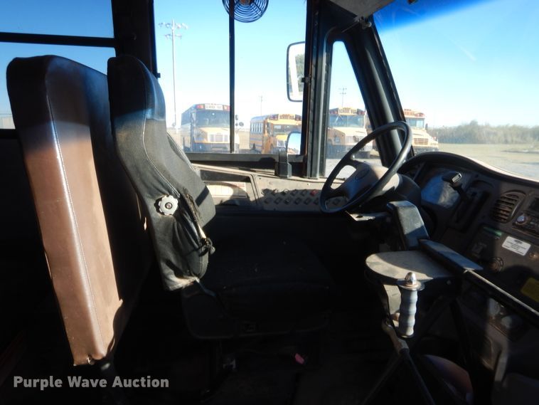 image for item HW9029 2011 Freightliner Thomas Built 221T  school bus