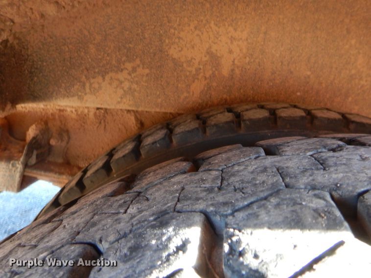 image for item HW9029 2011 Freightliner Thomas Built 221T  school bus