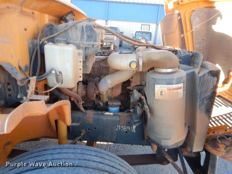 image for item HW9031 2002 Freightliner FS65 Thomas Built  school bus