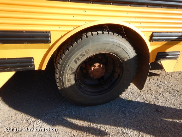 image for item HW9031 2002 Freightliner FS65 Thomas Built  school bus