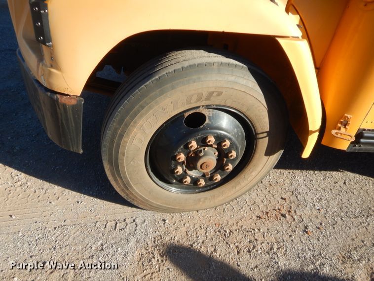 image for item HW9031 2002 Freightliner FS65 Thomas Built  school bus