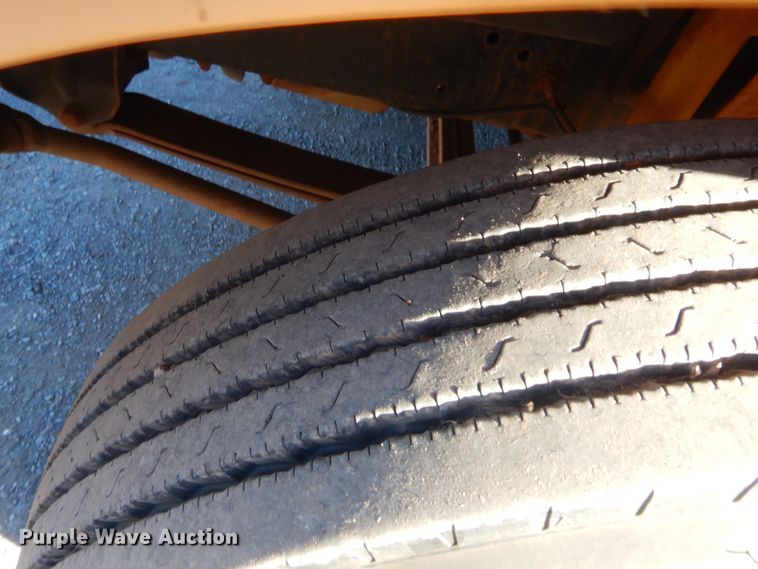 image for item HW9031 2002 Freightliner FS65 Thomas Built  school bus