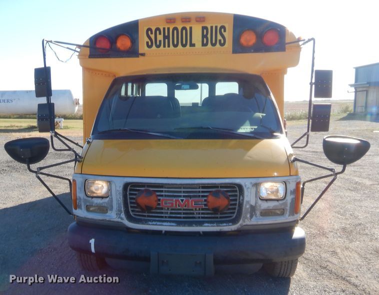 image for item HW9032 2005 GMC Savana G3500  school bus