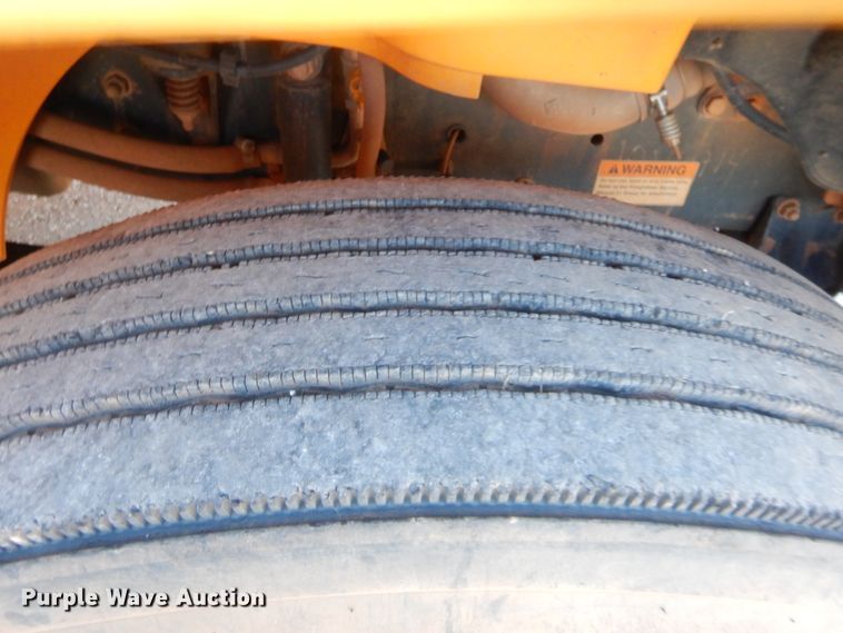 image for item HW9033 2011 Freightliner Thomas Built  school bus