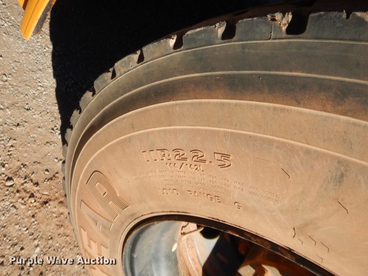 image for item HW9033 2011 Freightliner Thomas Built  school bus