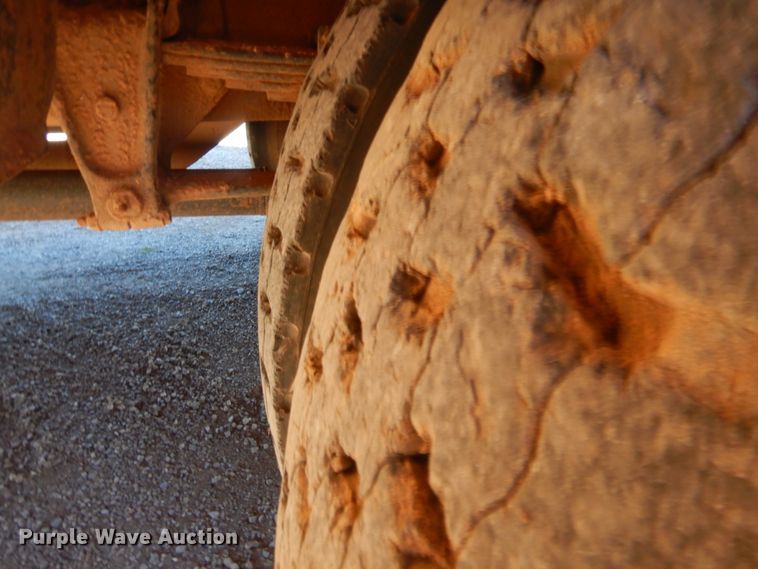 image for item HW9033 2011 Freightliner Thomas Built  school bus