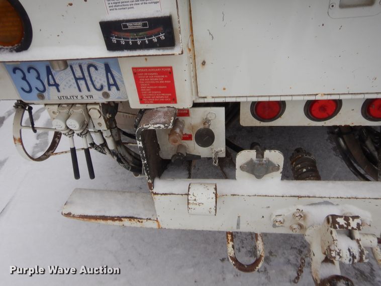 image for item HW9096 2009 International DuraStar 4300  bucket truck