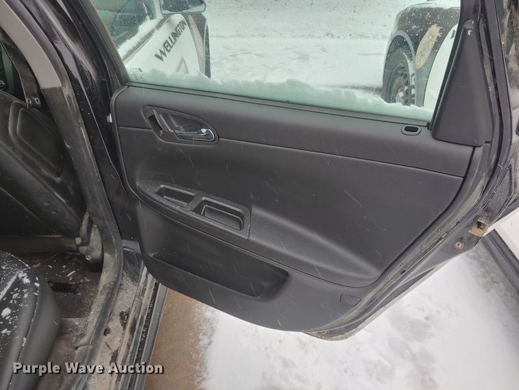 image for item HW9097 2014 Chevrolet Impala Police Cruiser