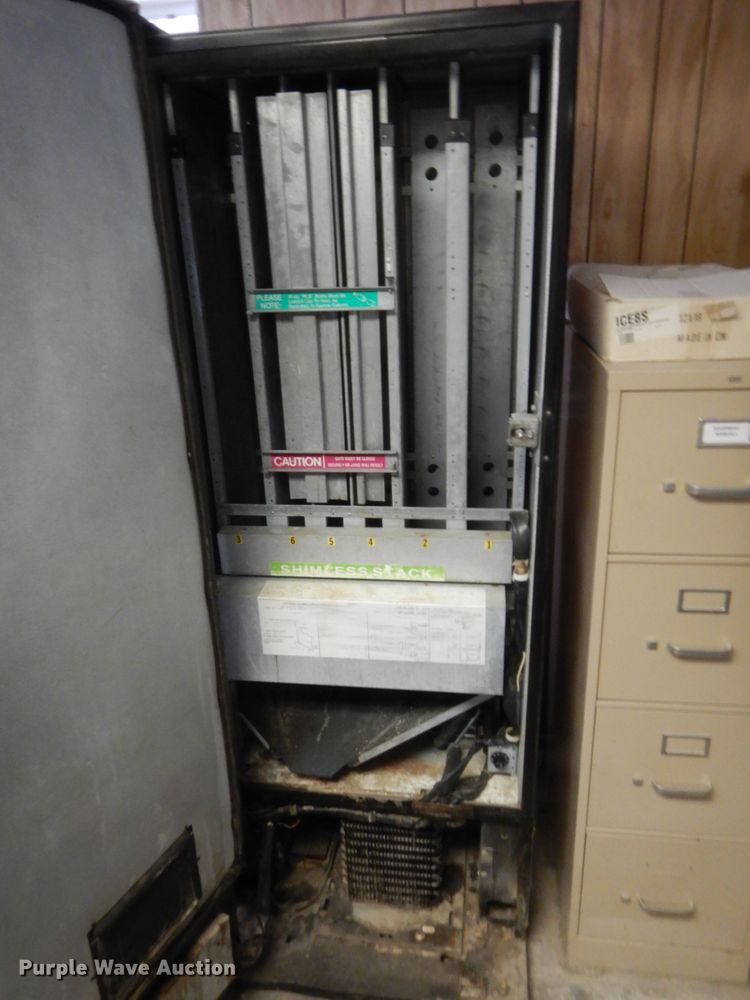 image for item HW9099 Vending machine