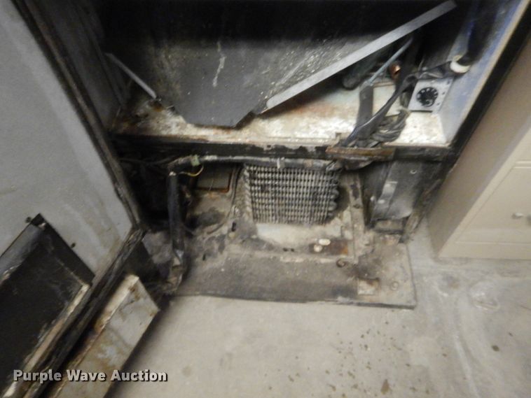 image for item HW9099 Vending machine