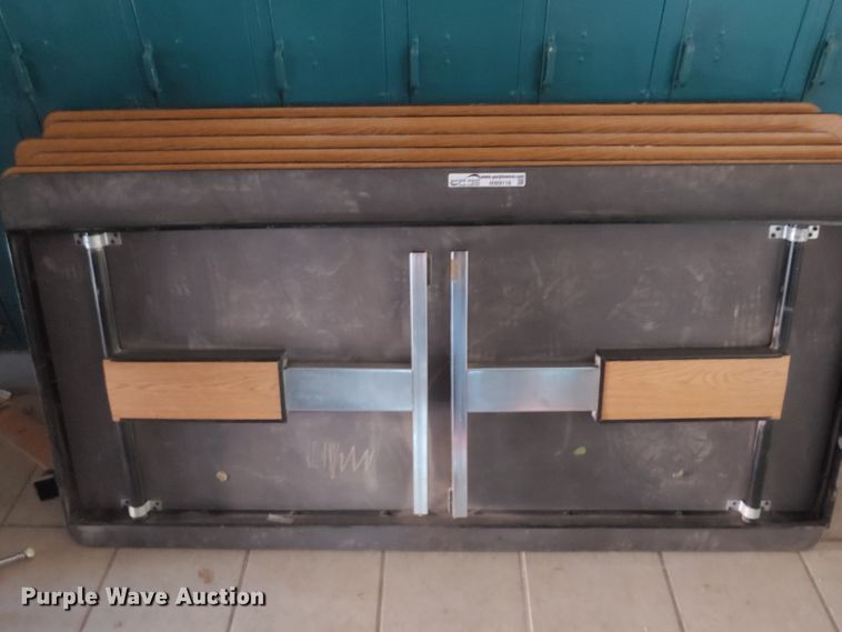 image for item HW9116 Approximately 9 wood folding tables