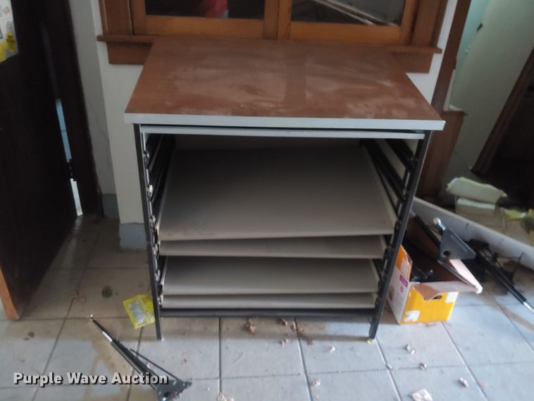 image for item HW9116 Approximately 9 wood folding tables