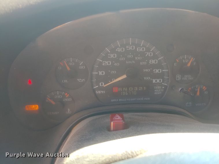 image for item HW9117 2001 GMC Savana G3500  school bus