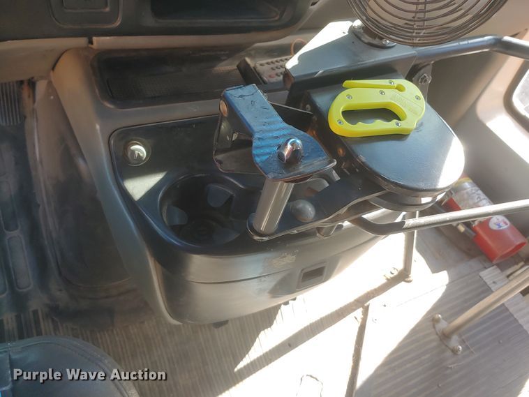 image for item HW9117 2001 GMC Savana G3500  school bus