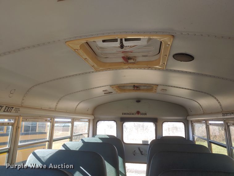 image for item HW9117 2001 GMC Savana G3500  school bus