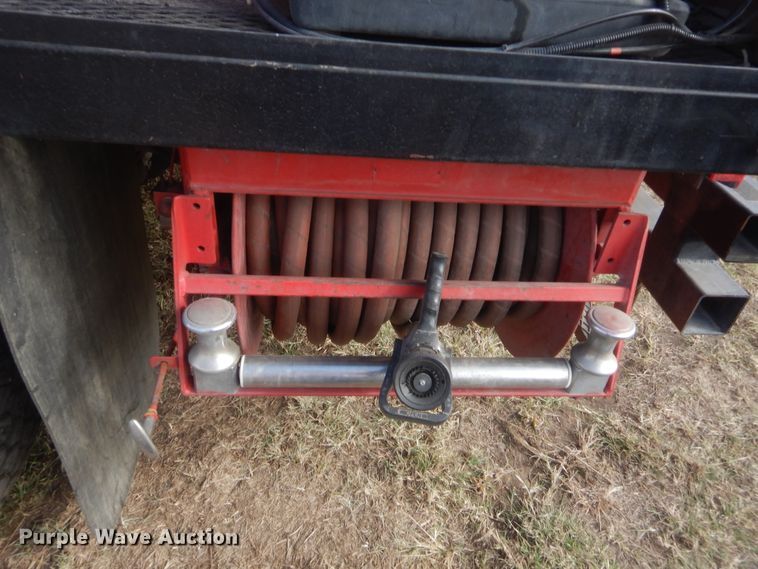 image for item HW9129 1986 International 2375  pumper fire truck