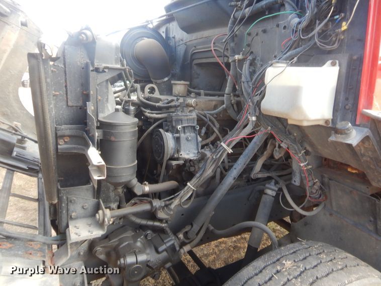 image for item HW9129 1986 International 2375  pumper fire truck