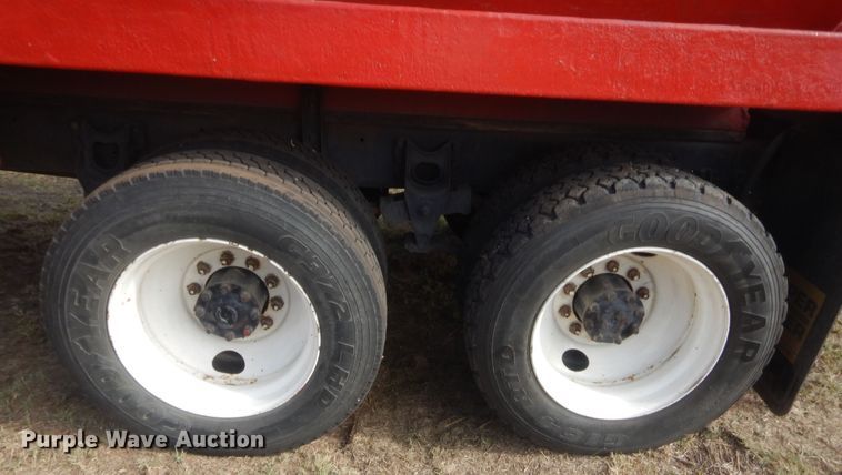 image for item HW9129 1986 International 2375  pumper fire truck