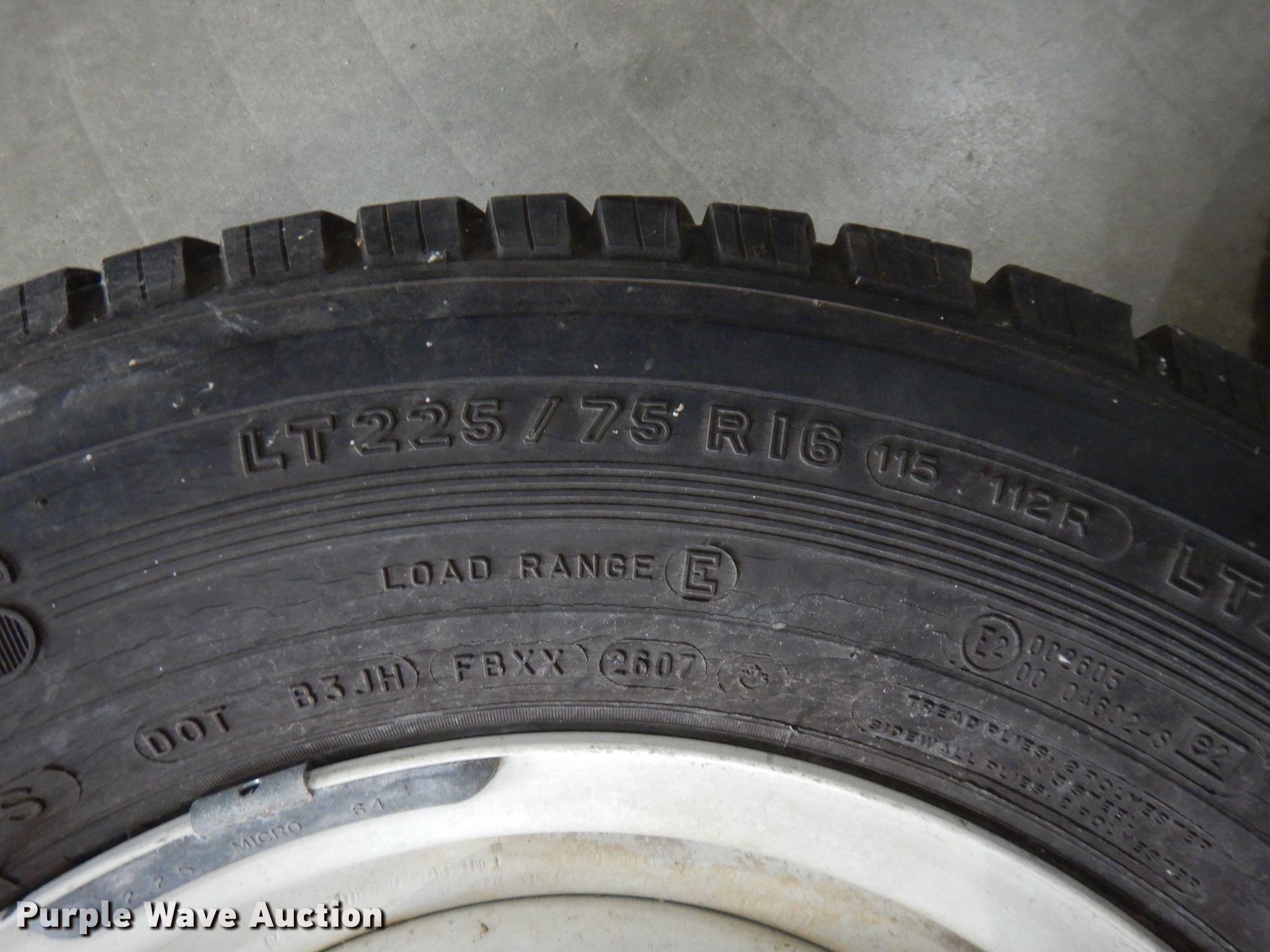(2) tires and wheels in Neodesha, KS Item FW9789 sold Purple Wave