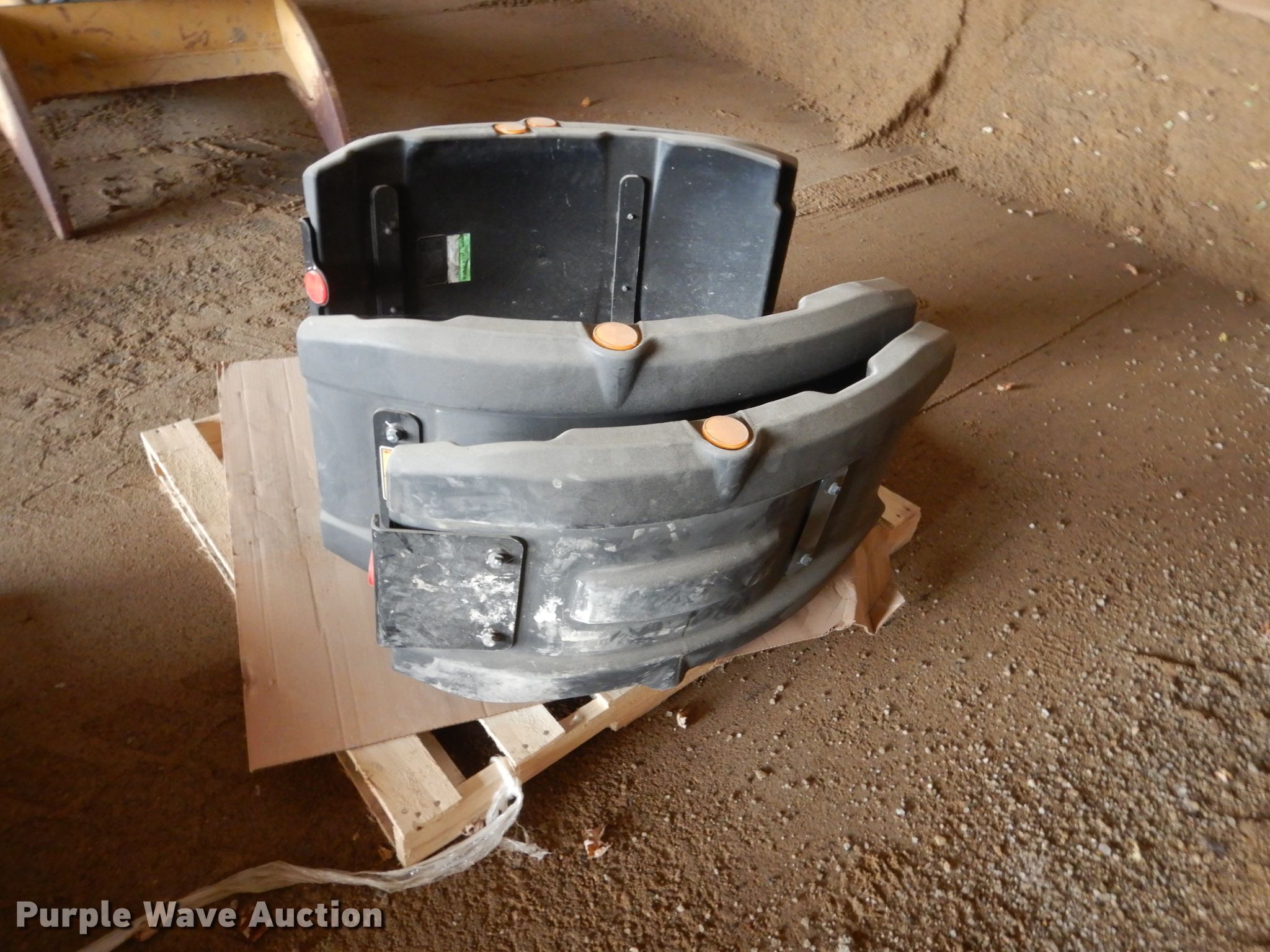 (4) poly motor grader fenders in Hampton, IA | Item HS9340 sold ...