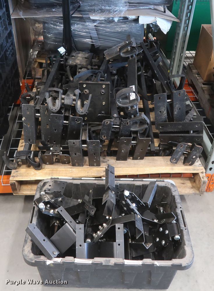 image for item HW9000 Approximately 12 firearm racks