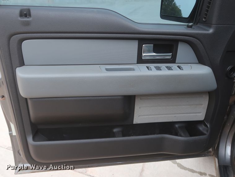 image for item HW9001 2014 Ford F150  SuperCab pickup truck