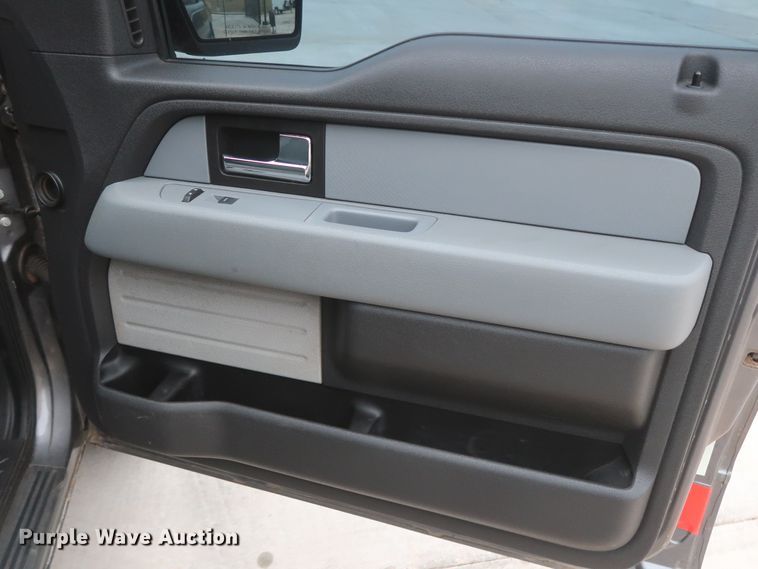 image for item HW9001 2014 Ford F150  SuperCab pickup truck