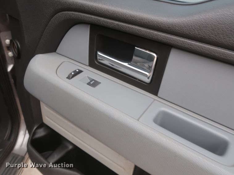 image for item HW9001 2014 Ford F150  SuperCab pickup truck