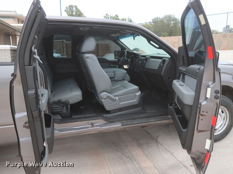 image for item HW9001 2014 Ford F150  SuperCab pickup truck