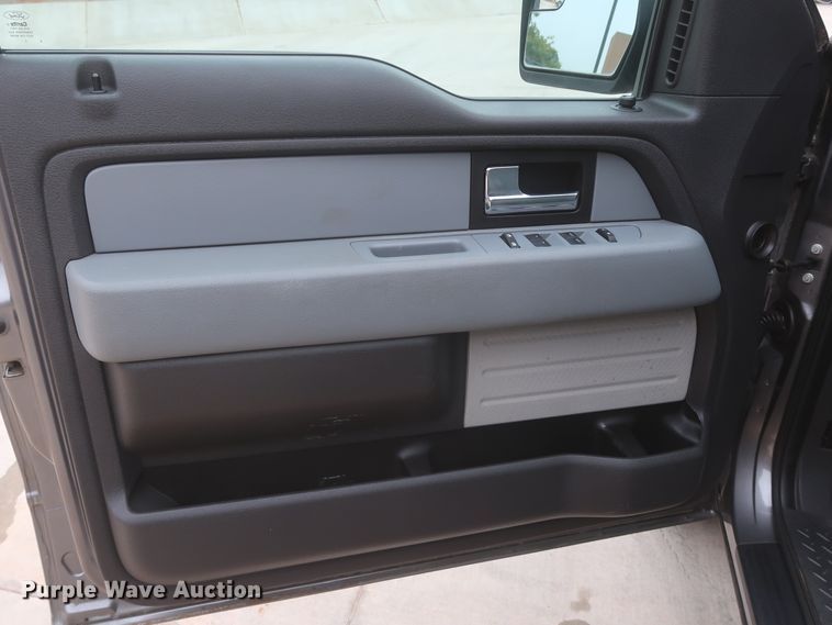 image for item HW9002 2014 Ford F150  SuperCab pickup truck