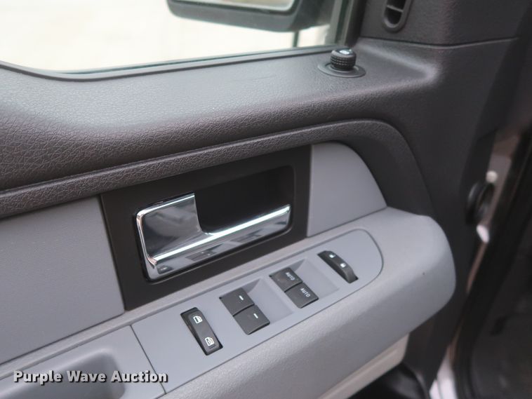 image for item HW9002 2014 Ford F150  SuperCab pickup truck