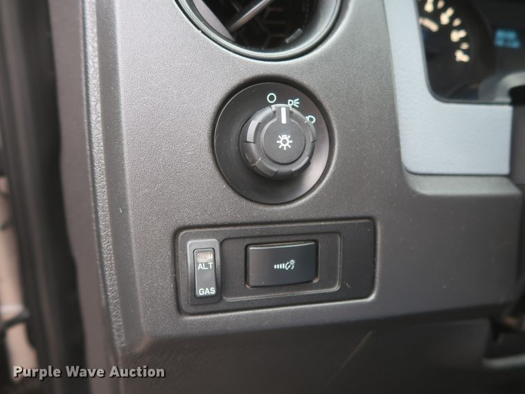 image for item HW9002 2014 Ford F150  SuperCab pickup truck