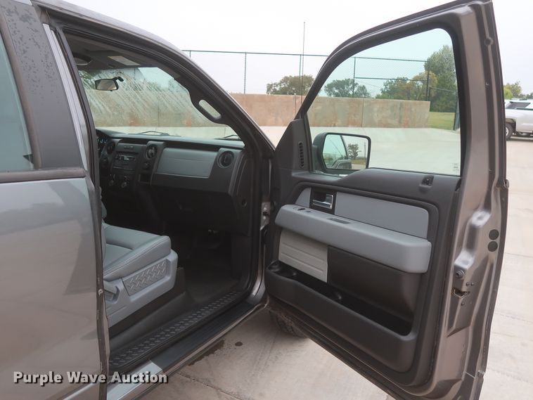 image for item HW9002 2014 Ford F150  SuperCab pickup truck