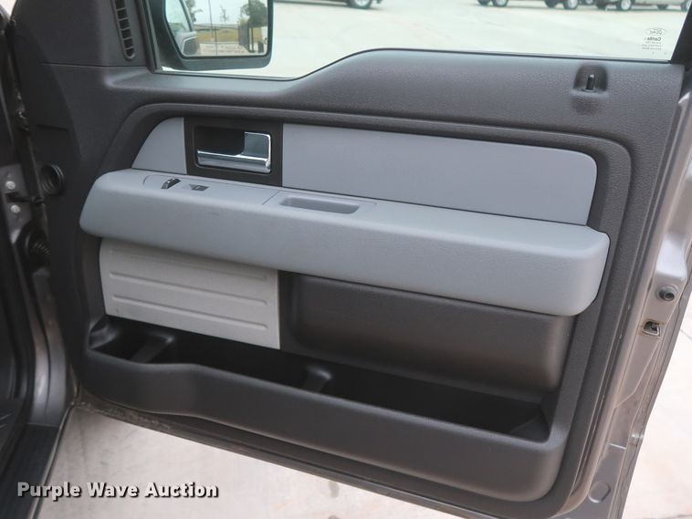 image for item HW9002 2014 Ford F150  SuperCab pickup truck