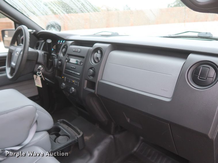 image for item HW9002 2014 Ford F150  SuperCab pickup truck