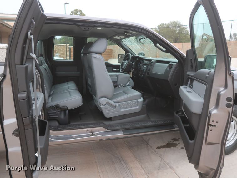 image for item HW9002 2014 Ford F150  SuperCab pickup truck