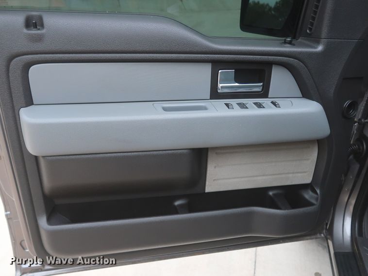 image for item HW9004 2014 Ford F150  SuperCab pickup truck