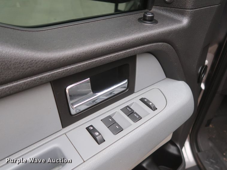 image for item HW9004 2014 Ford F150  SuperCab pickup truck