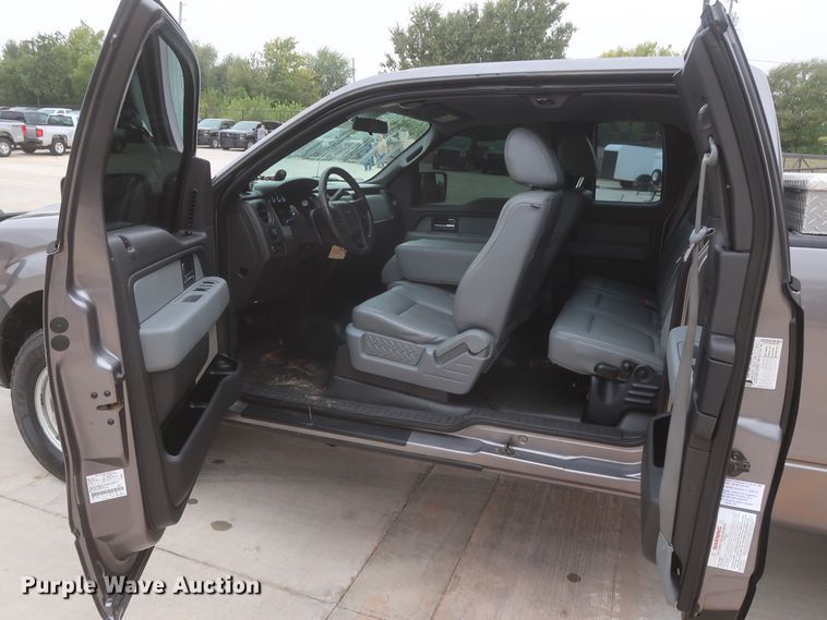 image for item HW9004 2014 Ford F150  SuperCab pickup truck