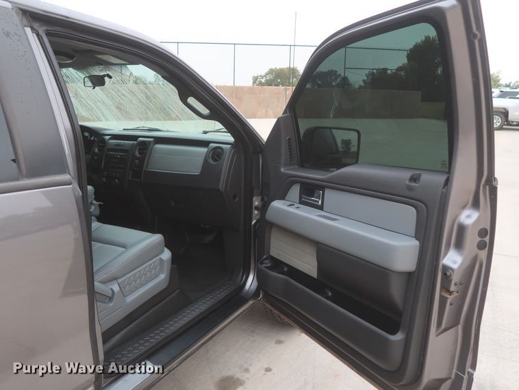 image for item HW9004 2014 Ford F150  SuperCab pickup truck