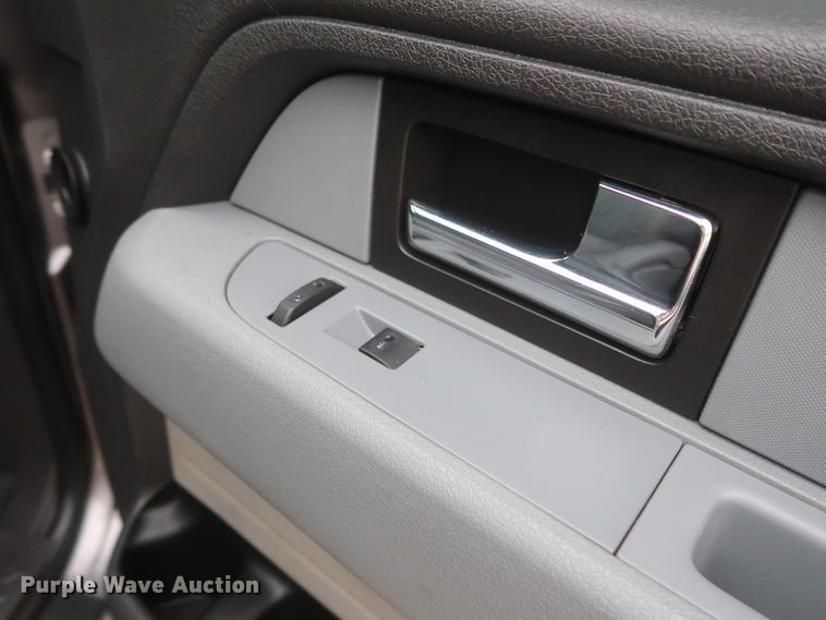 image for item HW9004 2014 Ford F150  SuperCab pickup truck