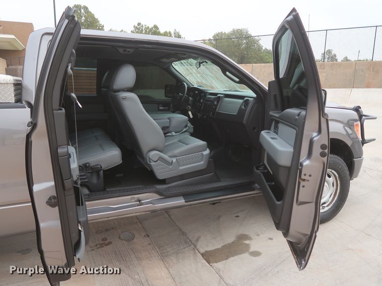 image for item HW9004 2014 Ford F150  SuperCab pickup truck