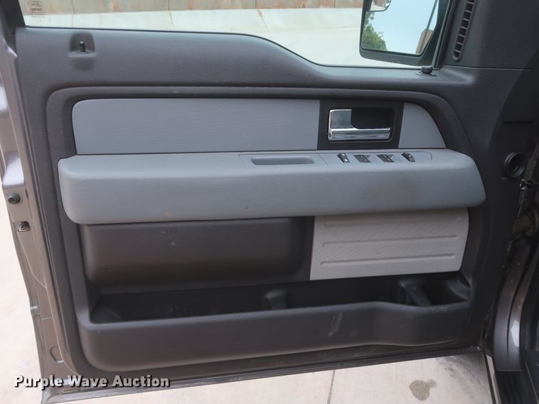 image for item HW9005 2014 Ford F150  SuperCab pickup truck