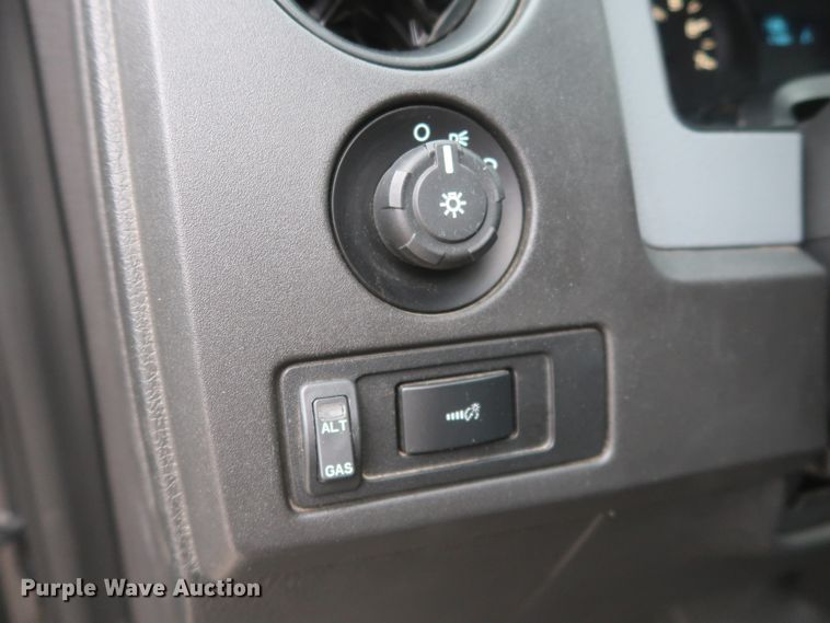 image for item HW9005 2014 Ford F150  SuperCab pickup truck