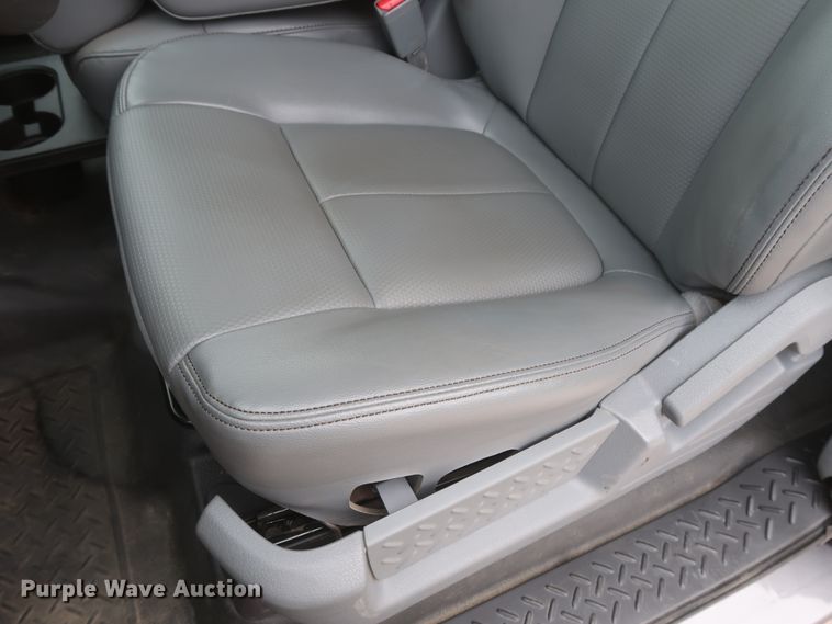 image for item HW9005 2014 Ford F150  SuperCab pickup truck