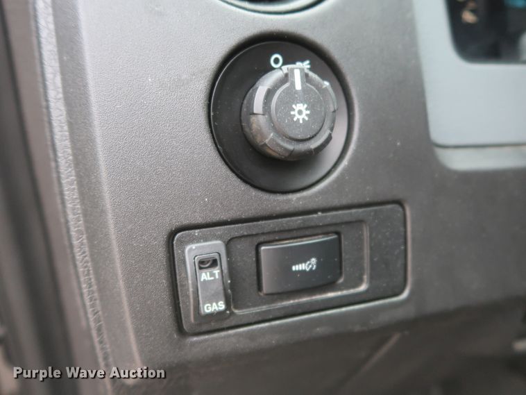 image for item HW9006 2014 Ford F150  SuperCab pickup truck