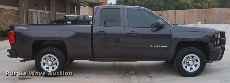 image for item HW9007 2015 Chevrolet Silverado 1500  Double Cab pickup truck