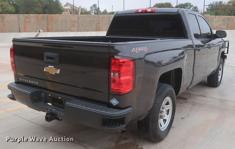 image for item HW9007 2015 Chevrolet Silverado 1500  Double Cab pickup truck