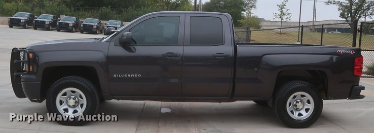 image for item HW9007 2015 Chevrolet Silverado 1500  Double Cab pickup truck